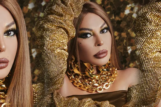 Aygün Kazımova bu dərgi üçün kamera qarşısına keçdi