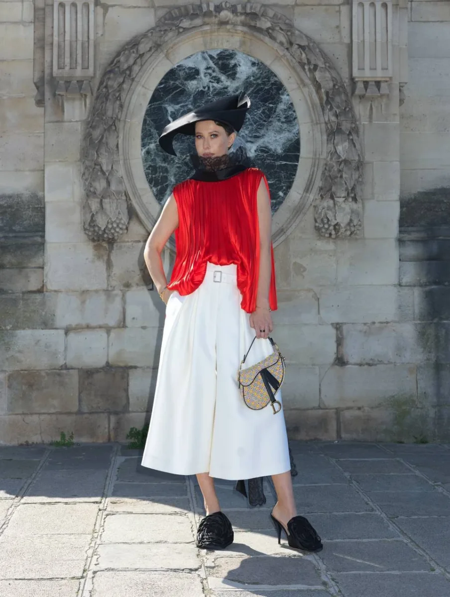 Sobçakın Paris Moda Həftəsindəki geyimi tənqid olundu