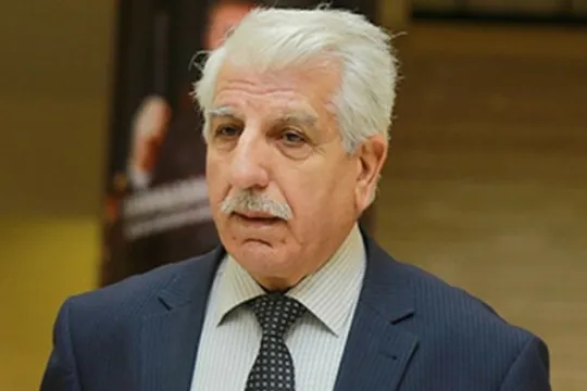 Teatrdan uzaqlaşdırılan Valeh Kərimov işinə bərpa olundu