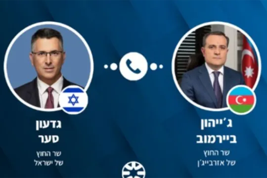 Ceyhun Bayramov israilli həmkarı ilə danışdı