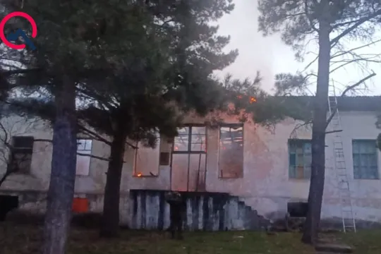 Oğuzda mədəniyyət evi yandı