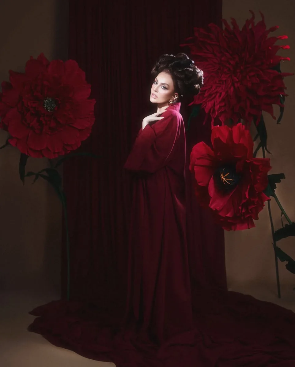 Sevda Ələkbərzadədən çiçəkli fotolar…