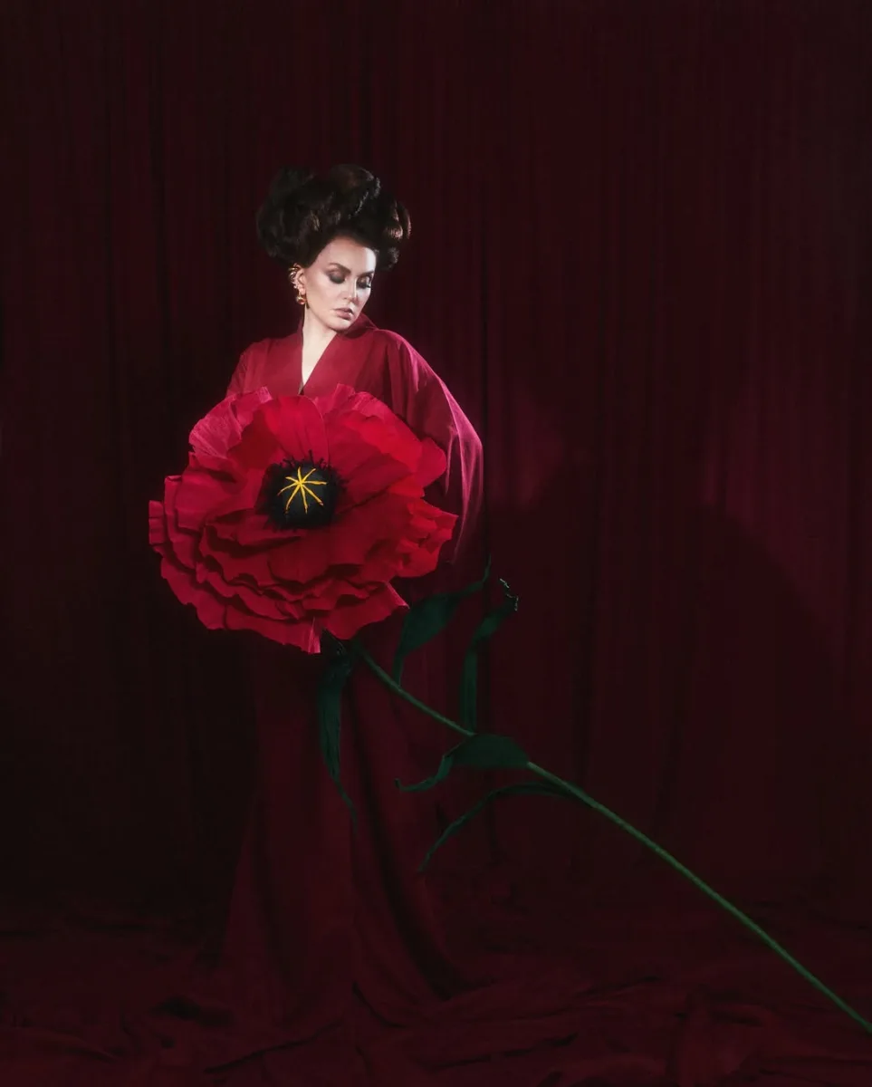 Sevda Ələkbərzadədən çiçəkli fotolar…