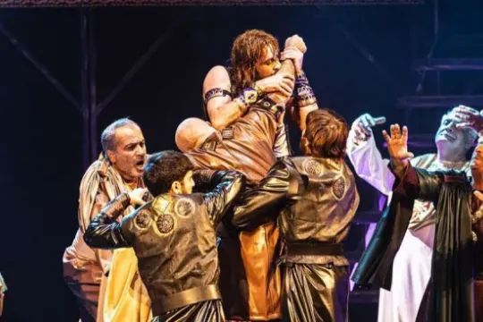 10 Mart - Milli Teatr Günüdür...