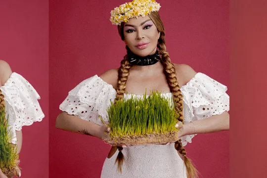 Aygün Kazımova "Nərgiz" jurnalının üz qabığında 