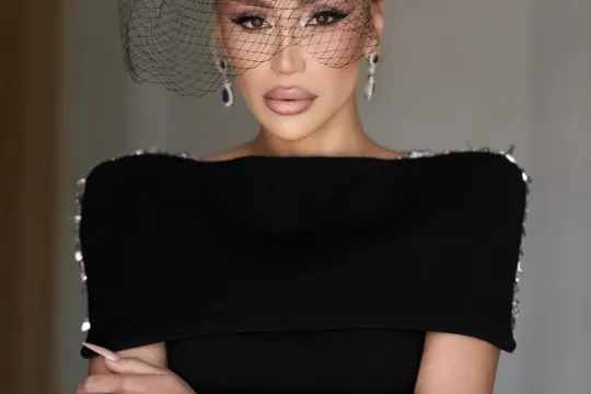 Röya Ayxandan klassik fotolar...