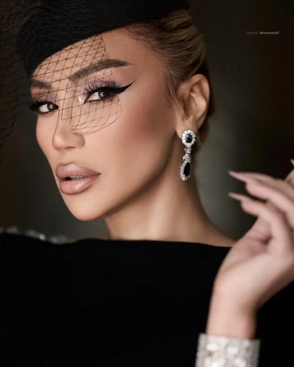 Röya Ayxandan klassik fotolar...