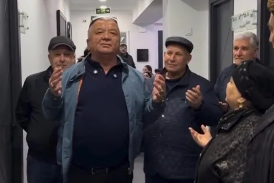 Bakıda əl enerjisi ilə "müalicə" edən "həkim" saxlanıldı