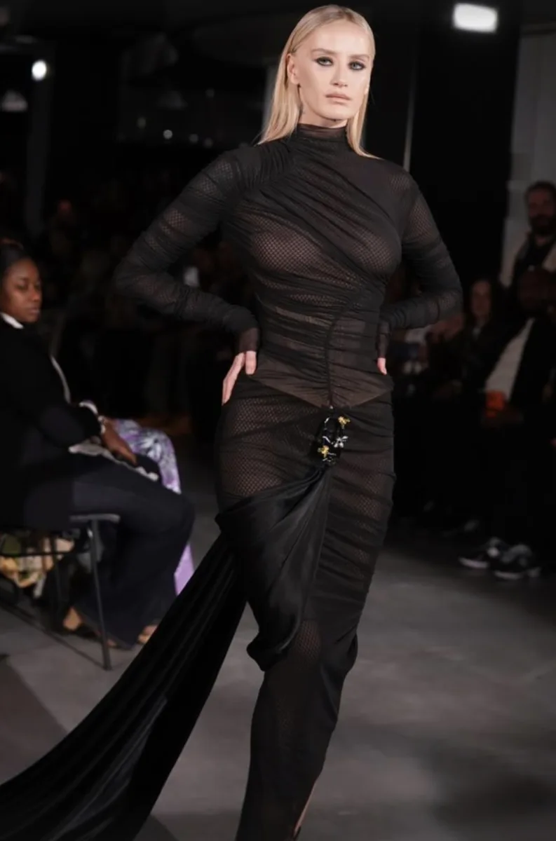 Didemin transparan geyimi gündəm oldu