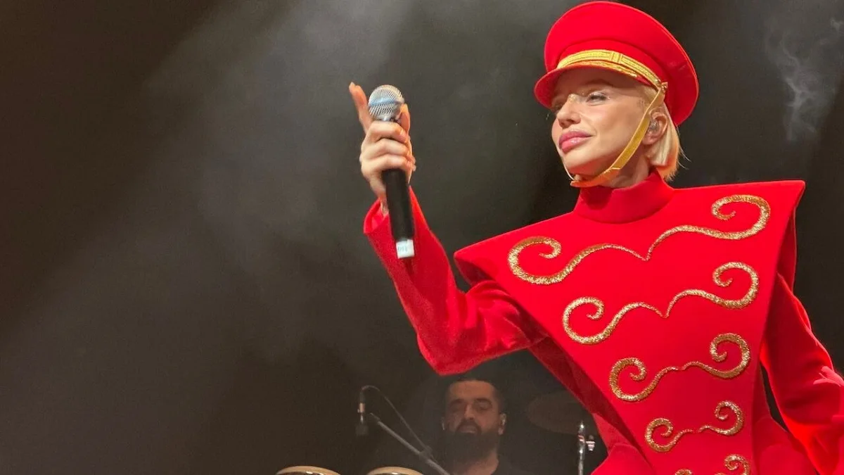 Gülşenin Londondakı geyimi müzakirə olundu