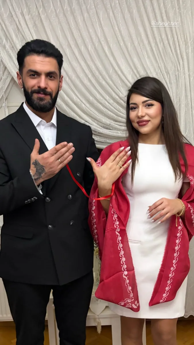 Sheyh Ree nişanlandı