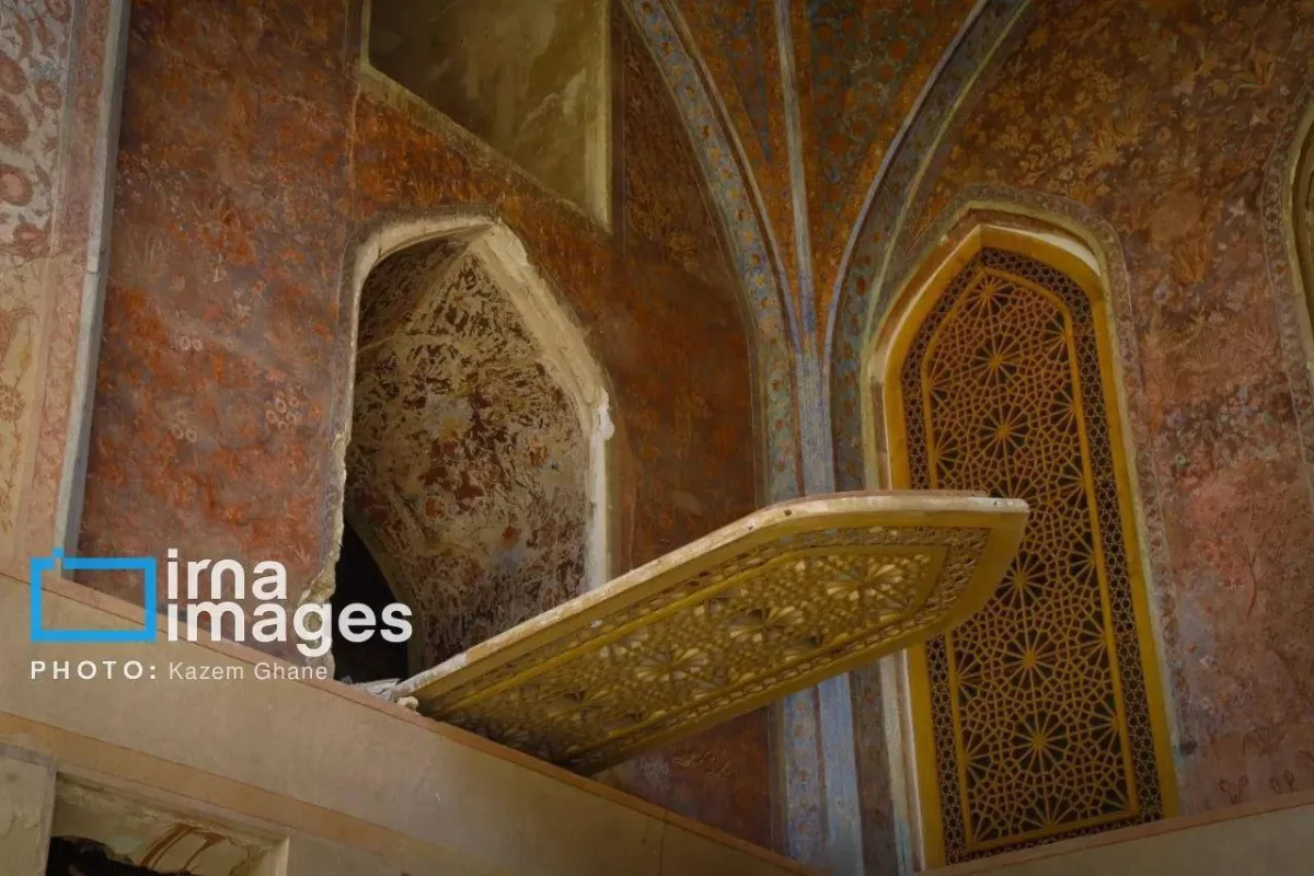 İranda Səfəvilər dövrünə aid memarlıq abidələri zədələndi - Fotolar
