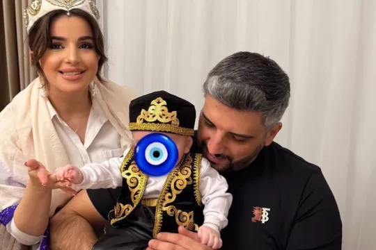 Kamilə Nəbiyeva oğlu ilə…