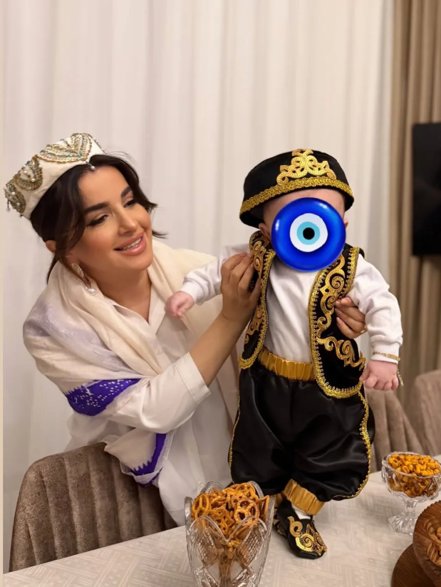 Kamilə Nəbiyeva oğlu ilə…