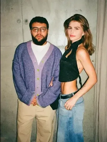 Navai ayrıldığı sevgilisi ilə görüntüləndi