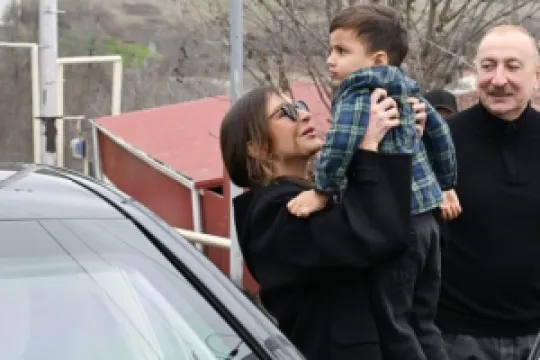 “Sənin maşınını istəyirəm...” - Azyaşlıdan Prezidentə 