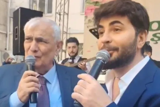 Elçin Kamal Abdulla ilə duet oxudu