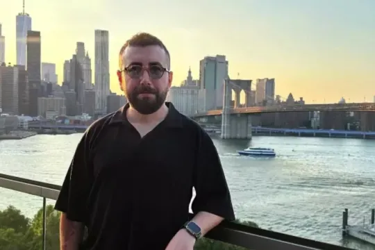 Müşviq Quluzadə bu məşhur aktyorla razılaşma imzaladı