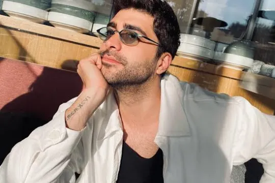 Doğukan onunla sevgili oldu