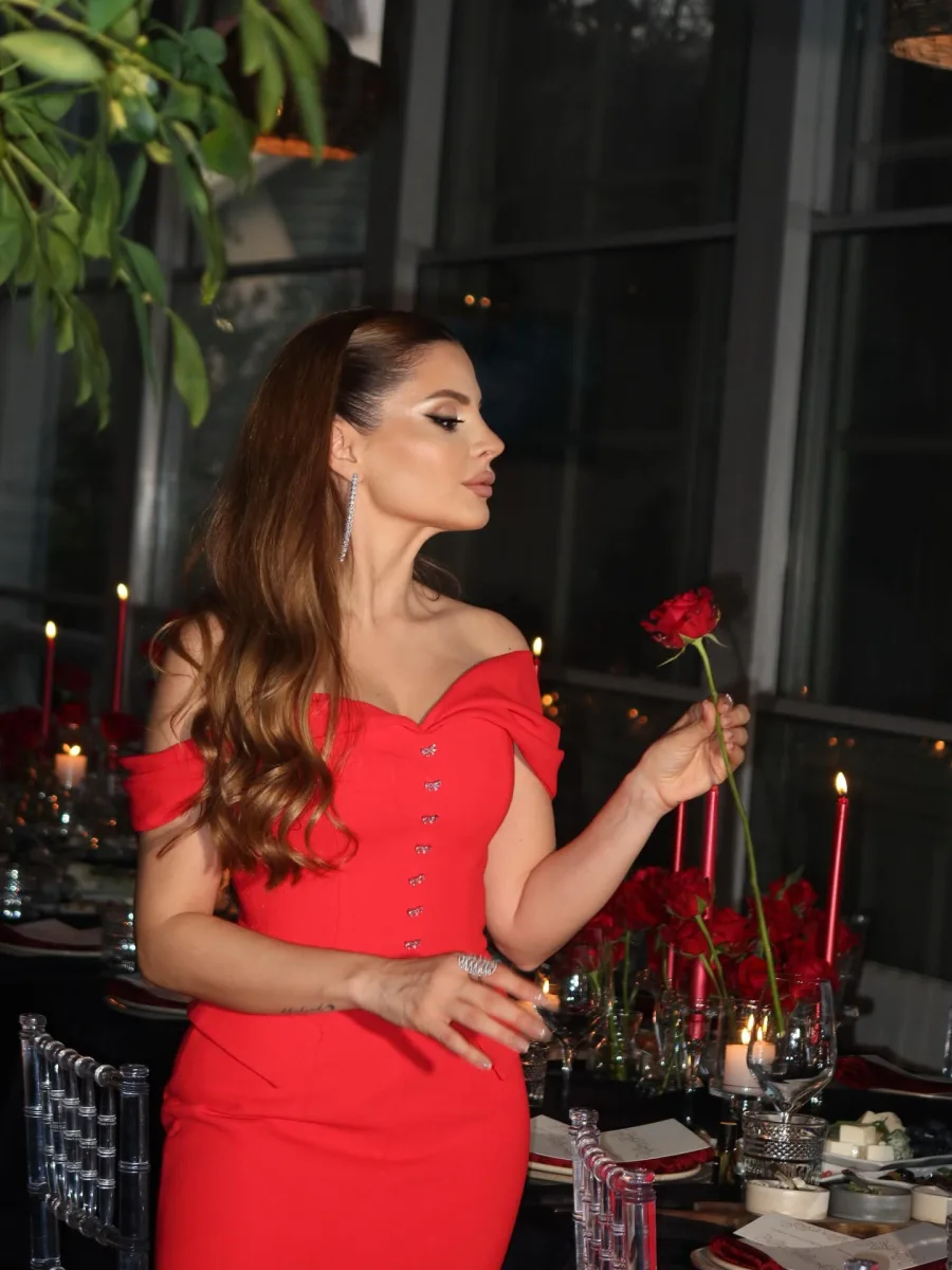 Aynişanın ad günündən yeni görüntülər