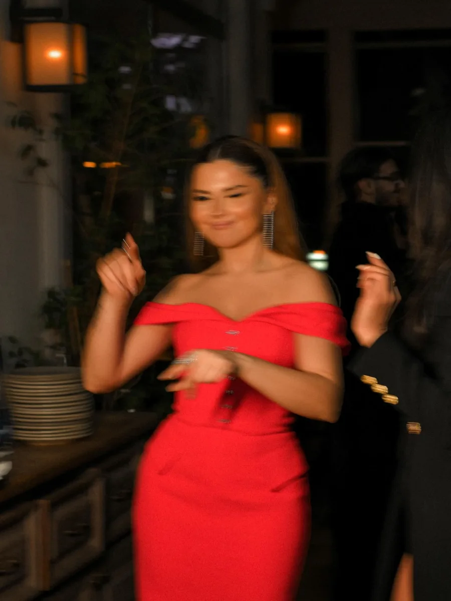 Aynişanın ad günündən yeni görüntülər