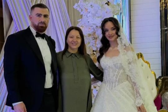 Boks millimizin üzvü evləndi