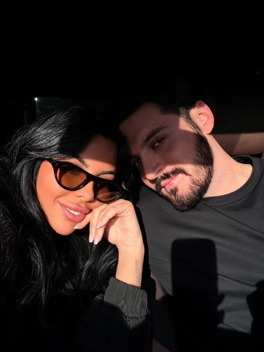 Nagehan sevgilisi ilə paylaşım etdi