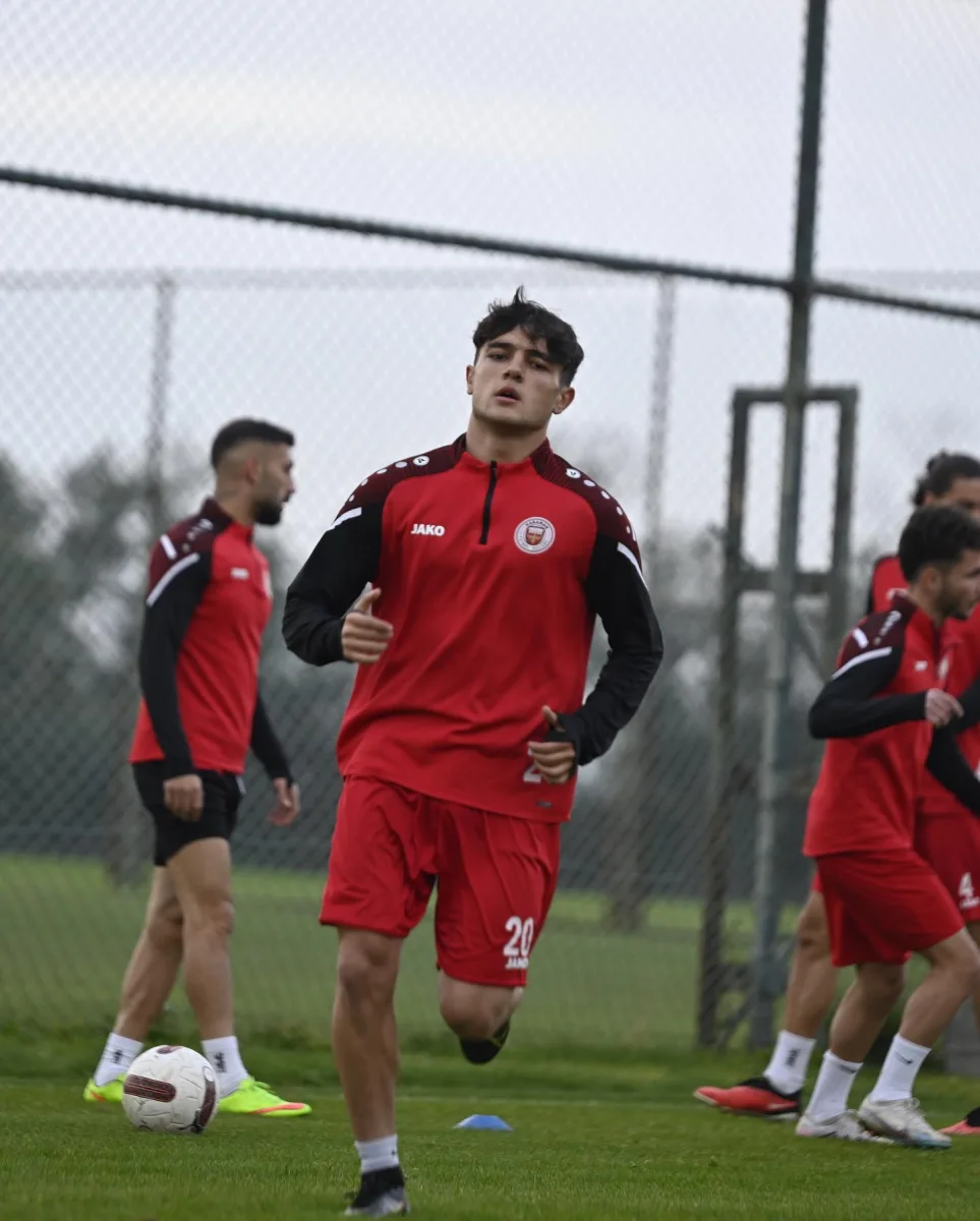 Azərbaycanlı futbolçu Türkiyə klubunda