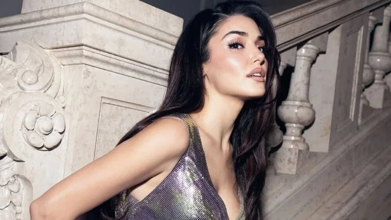 Hande Türkiyəyə qayıdan kimi saxlanıldı