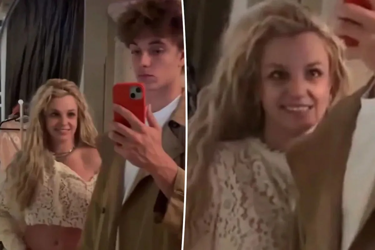 Britni 19 yaşlı oğlu ilə…