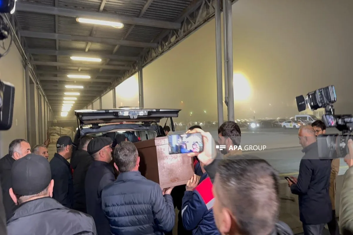 Rasim Balayevin cənazəsi Bakıya gətirildi - Fotolar