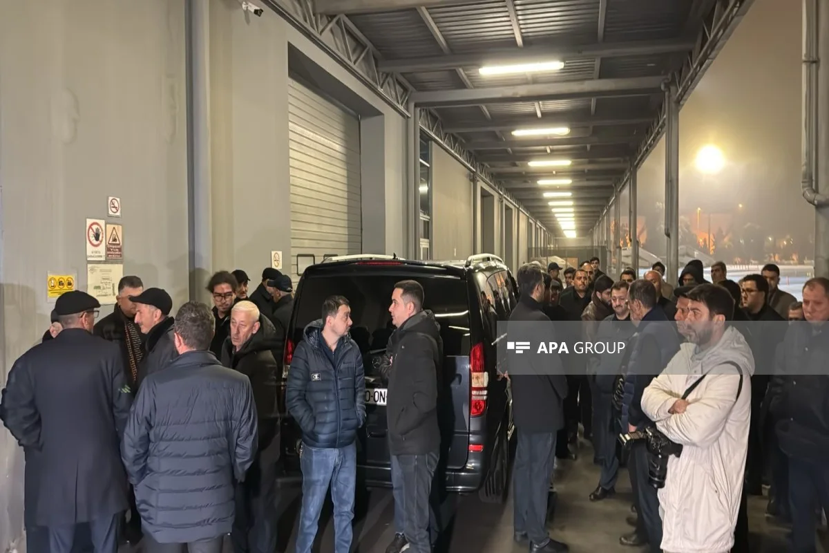 Rasim Balayevin cənazəsi Bakıya gətirildi - Fotolar