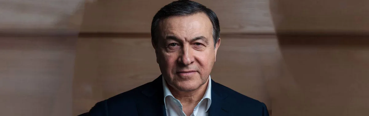 Araz Ağalarovun yeni xanımı ilə görüntüsü yayıldı - Foto