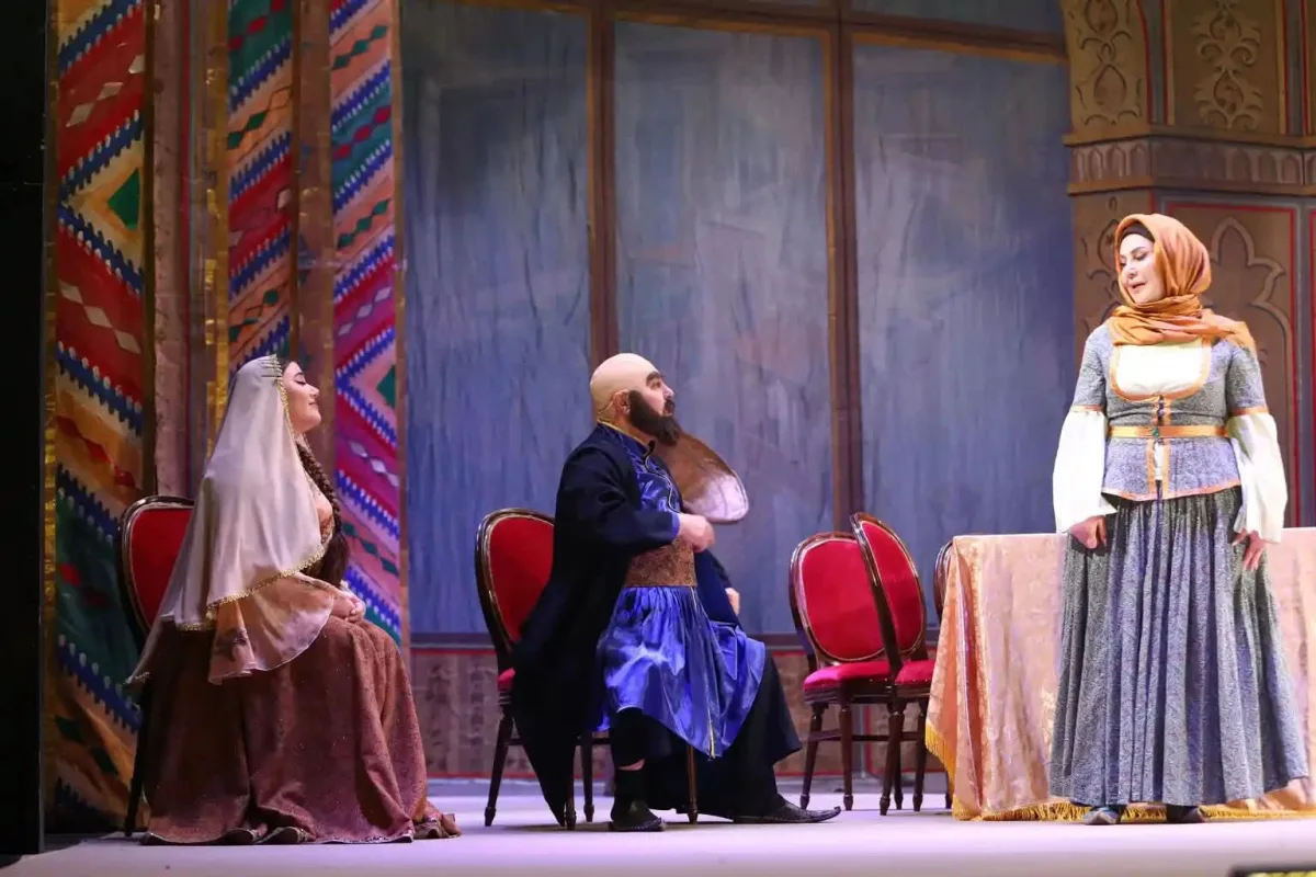 Gülüstan Əliyeva teatr səhnəsində!