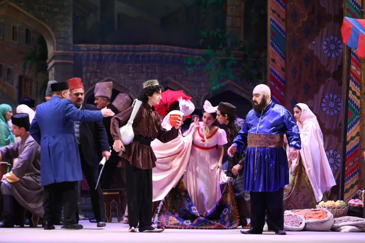 Gülüstan Əliyeva teatr səhnəsində!