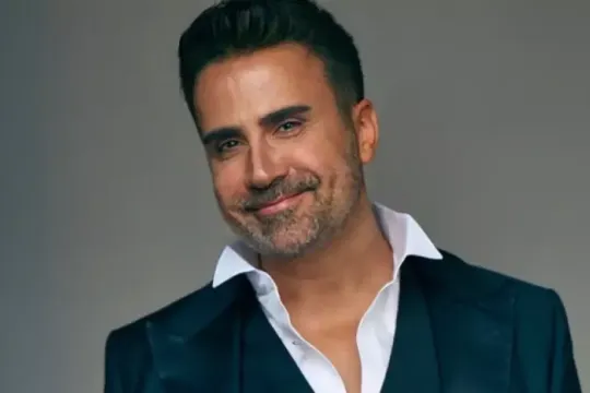 Emrah illər sonra qayıdır