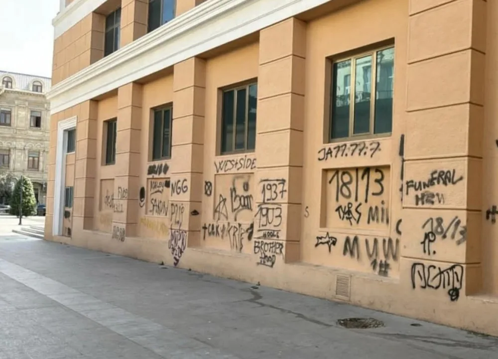 Nizami Kino Mərkəzinə ziyan vuruldu - Fotolar