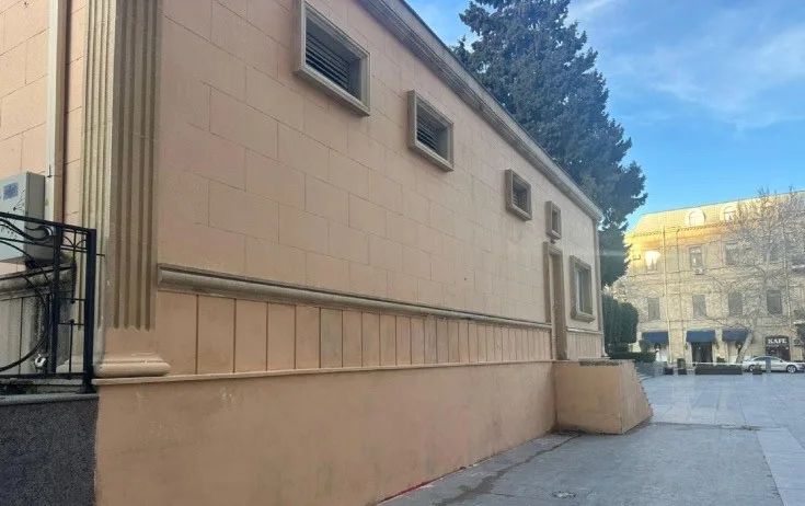 Nizami Kino Mərkəzinin fasadı bərpa edildi - Foto