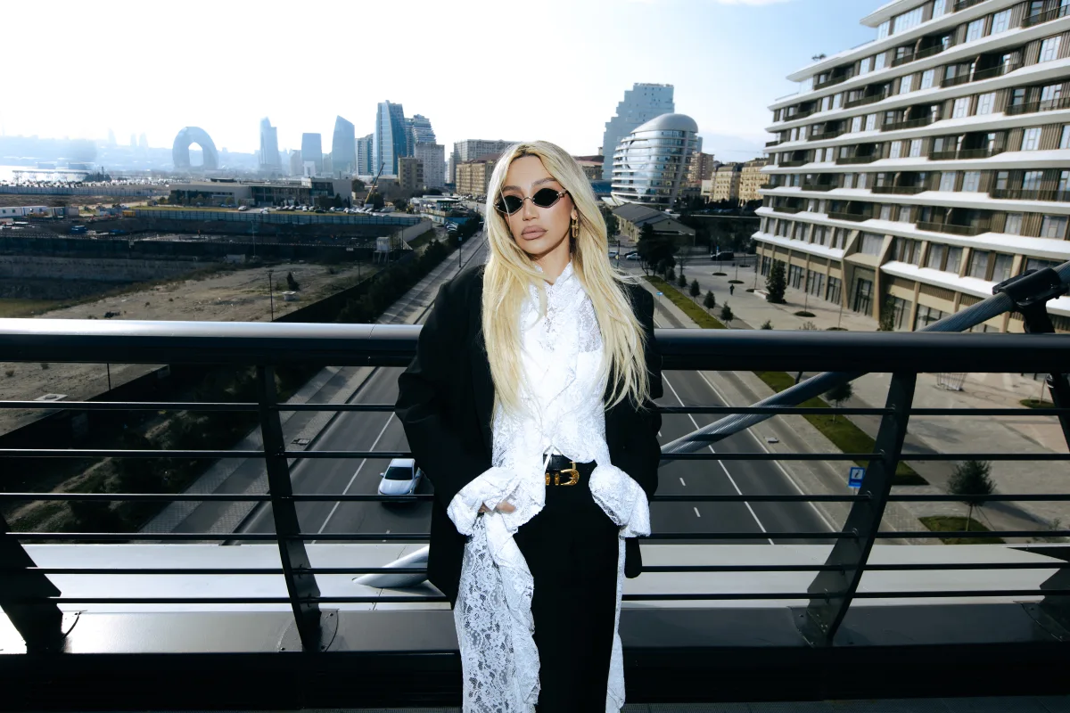 Röya Ayxandan yeni sürpriz!