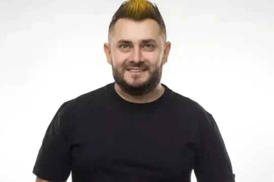 “Millət vəkillərinin fəaliyyətini görürük ki, tanıyaq?”