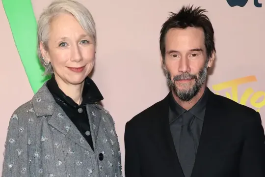 Kianu Rivz sevgilisi ilə...