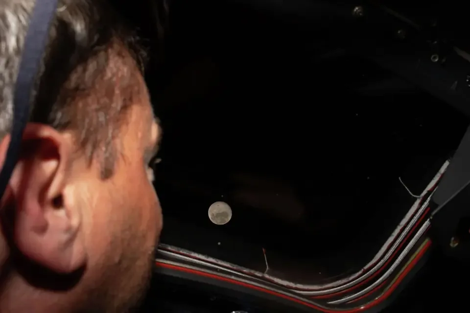 NASA Ayın yeni fotolarını yayımladı