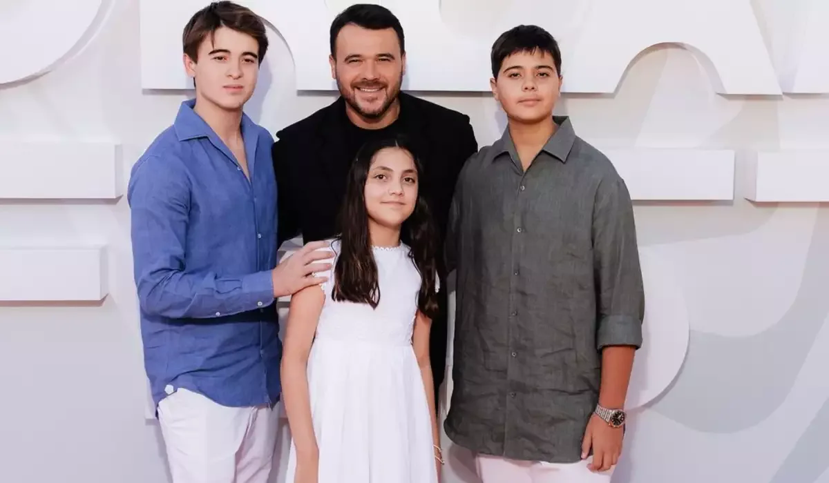 “Mən də atam kimi mahnı oxumaq istəyirəm”