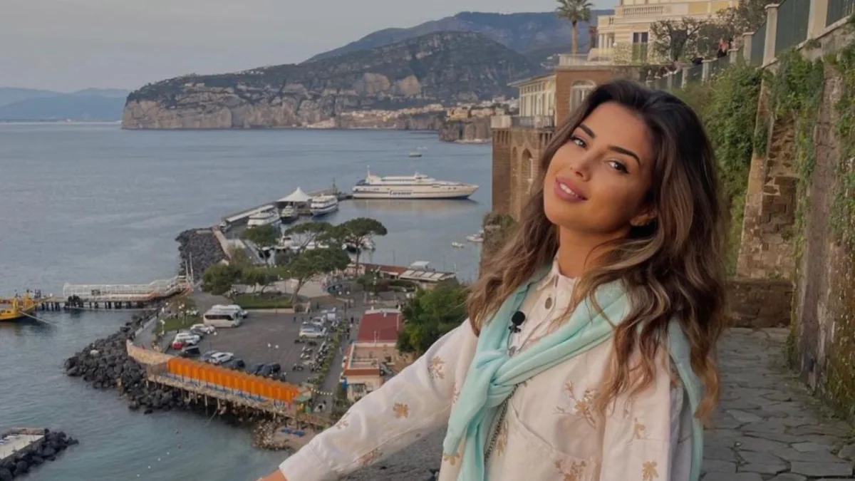 Nərminin Strasburqda telefonu oğurlandı