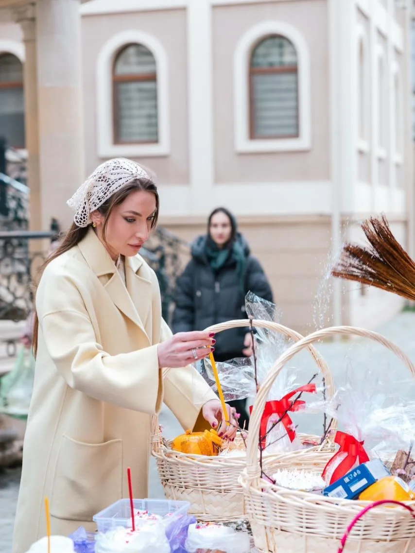 Prezidentin gəlini Pasxa bayramını qeyd etdi 