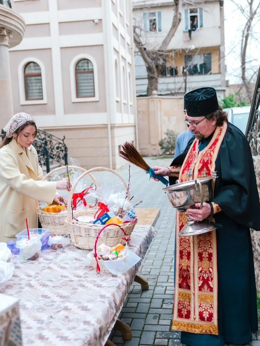 Prezidentin gəlini Pasxa bayramını qeyd etdi 