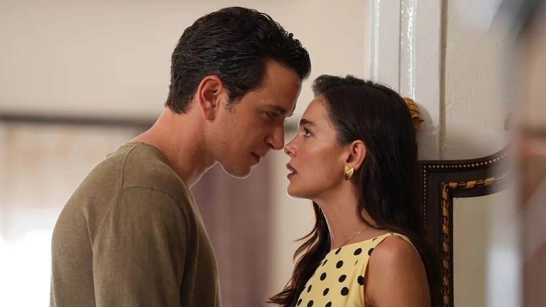 Xanımına tərəf müqabili ilə xəyanət etdiyi iddia olundu