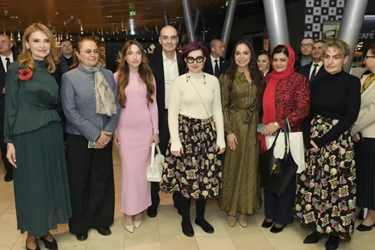 Leyla və Alena Əliyevalar sərgidə - Fotolar