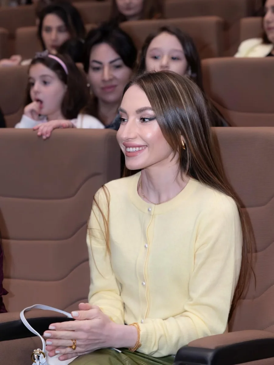 Prezidentin qızı və gəlininin film təqdimatından - Fotoları