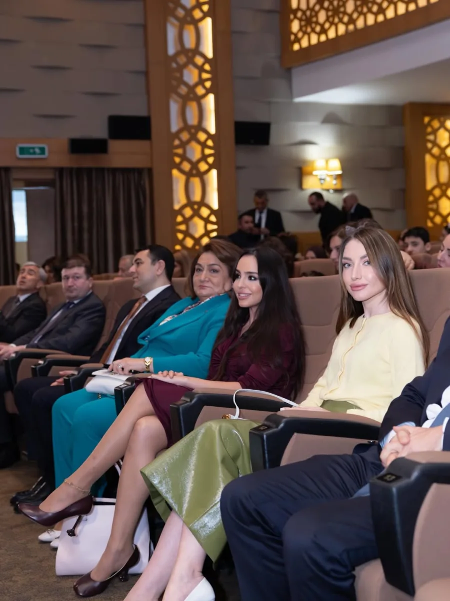 Prezidentin qızı və gəlininin film təqdimatından - Fotoları